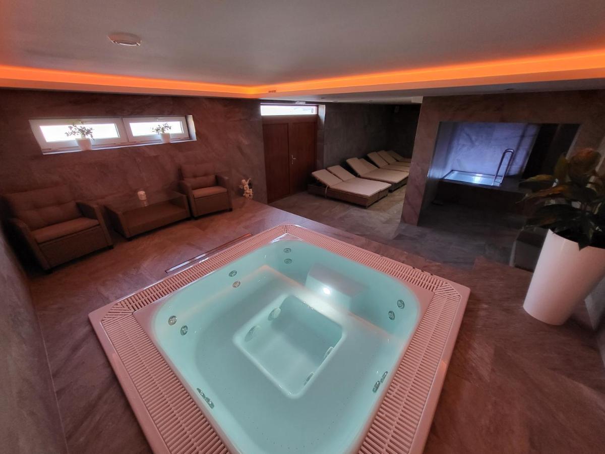 Chaty Krusetnica S Luxusnym Privatnym Wellness Exterior foto